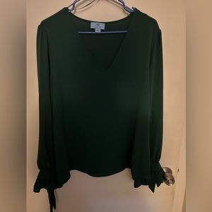 XL Emerald Green Cece long sleeve blouse. Never been worn.